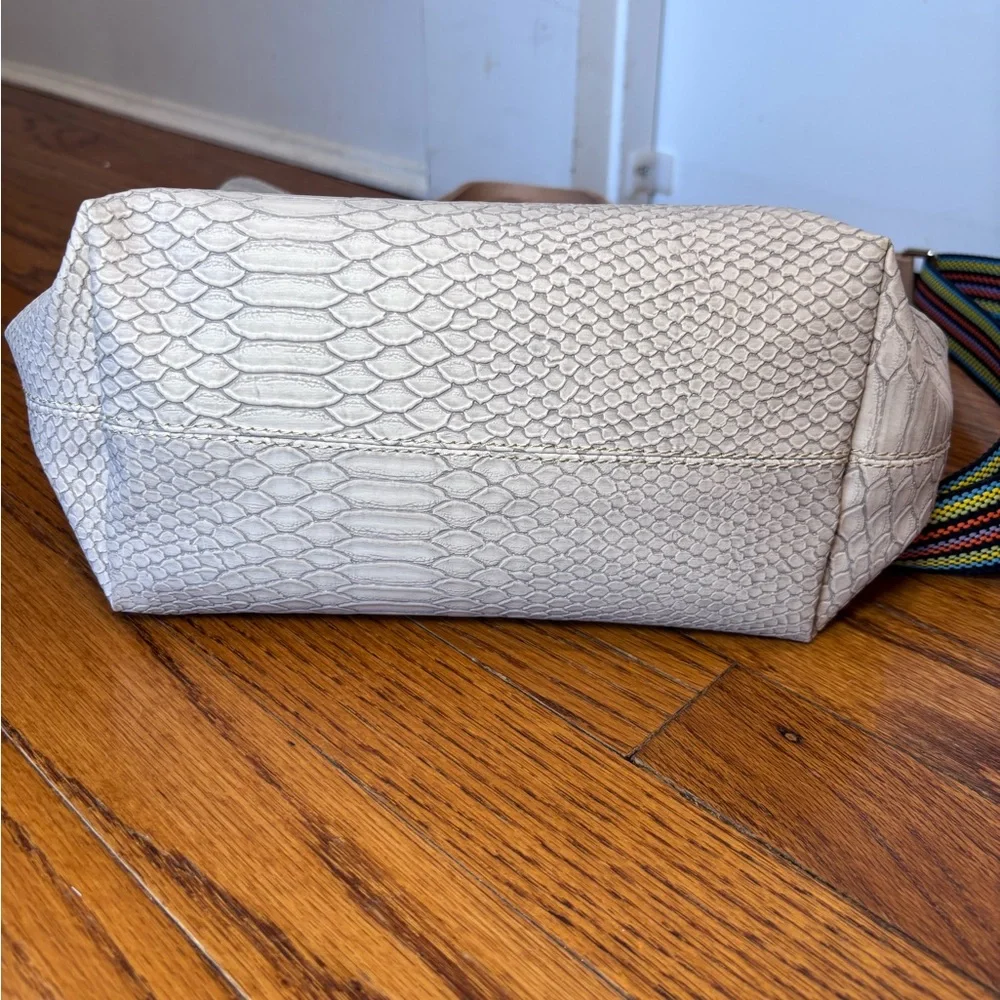 Consuela thunderbird essential tote leather snakeskin cream purse crossbody bag - Picture 4 of 7